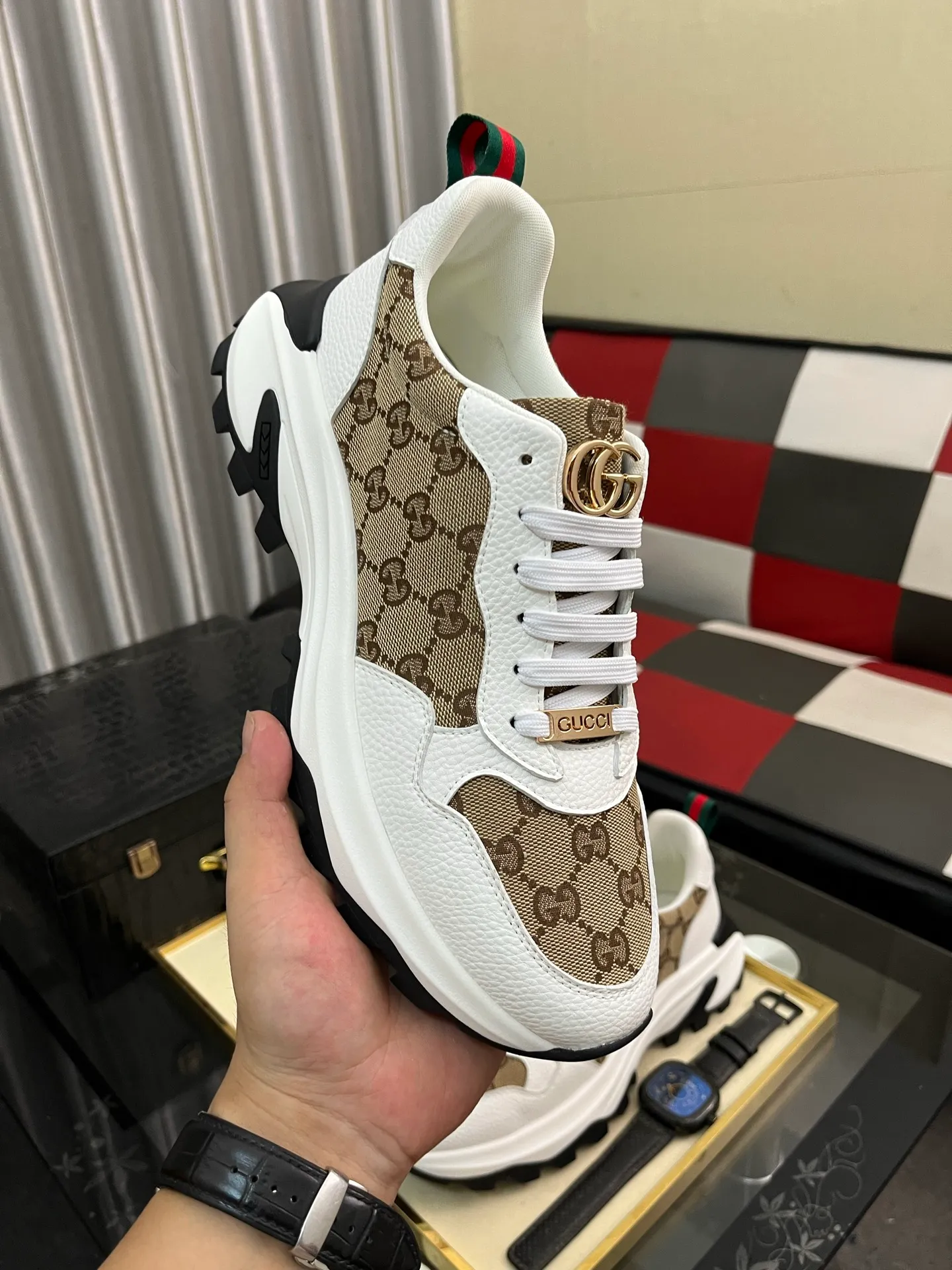 Men's shoes 💰458⌚️⌚️ Gucci •Gucci original quality. ~ Unique modern style sneakers. 🏃A must-have casual shoe for trendy men😍😍 Original brand imported from Italy, imported original leather, sheep lining (refuses to discolor and grind feet) Sole: Original sole provided by the original factory, French lazy style design ⚠️Fit to the feet, original quality attached, super comfortable original sole, code number: 38-444️⃣Colors available